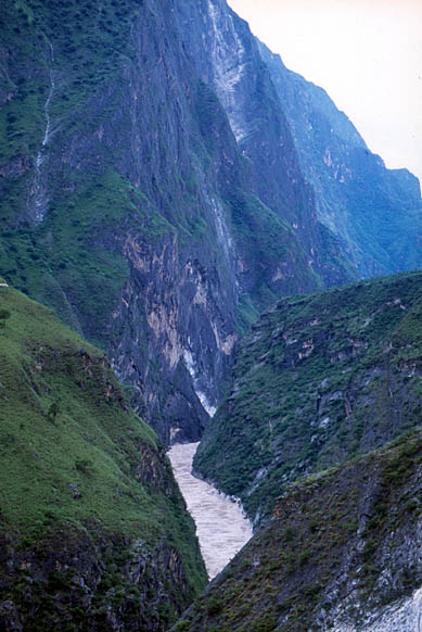 Tiger Leaping Gorge, Yunnan, China (2001