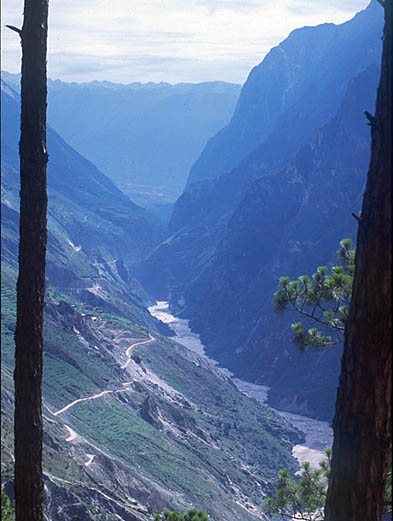 Tiger Leaping Gorge, Yunnan, China (2001